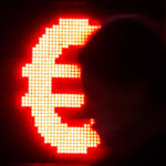 Казахстан: покупка евро на внебиржевом рынке взлетела на 99% в июле