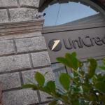 UniCredit бросает вызов ЕЦБ: Битва за права банков в России разгорается
